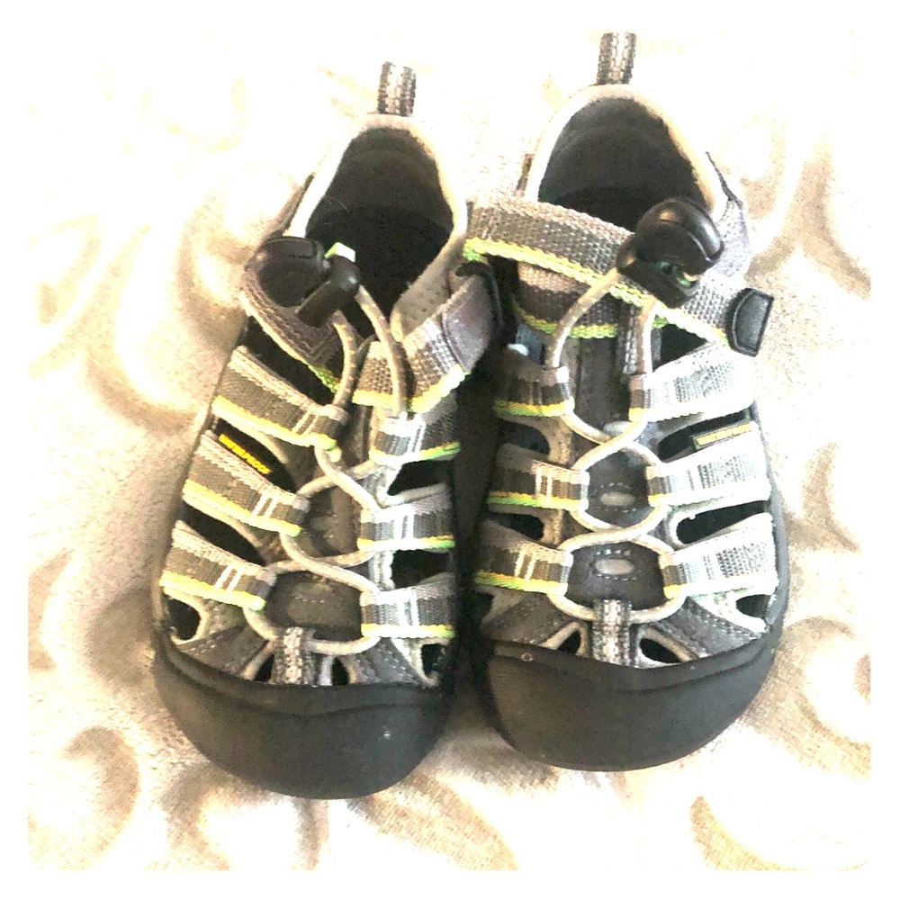 Keen boys sandals